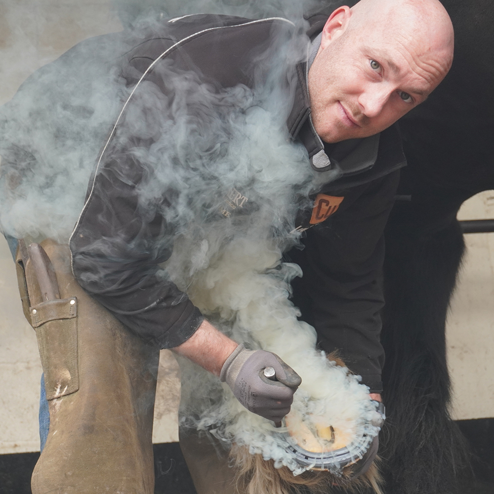 Farrier Sam Dracott 