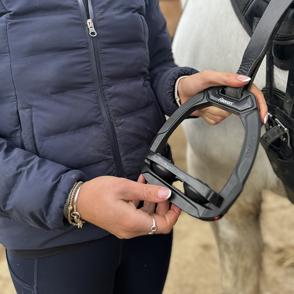 Flex-On Safe-On Strirrups Review - Close-Up of Black Flex-On Safe-On Stirrup on horse