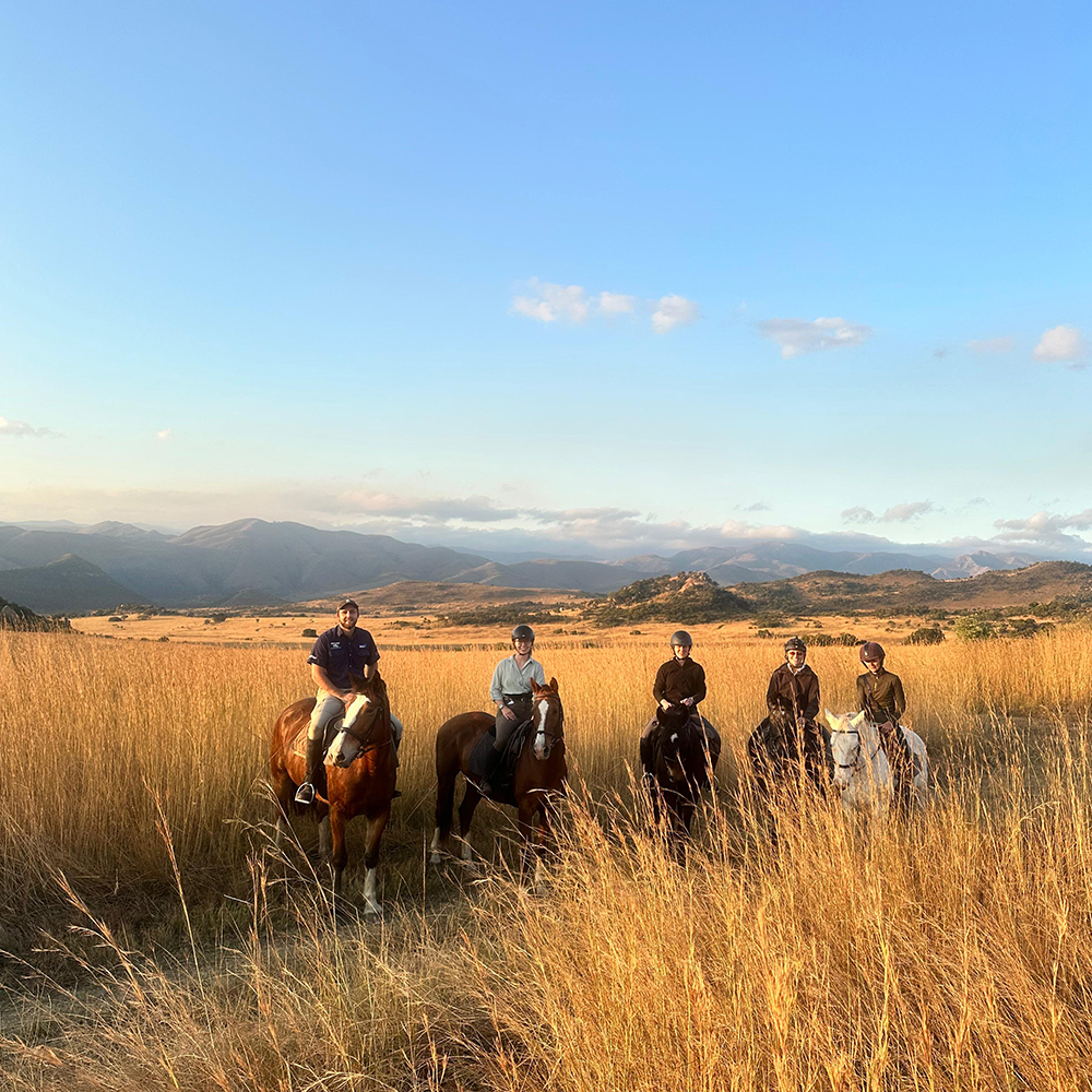 Group of horse riders enjoying a safari holiday in South Africa&rsquo;s Africa